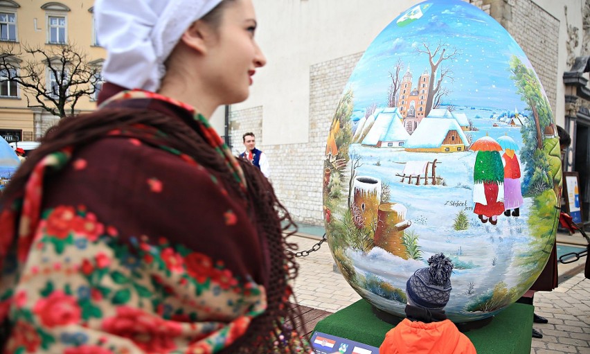 Targi Wielkanocne. Palmy, koszyczki i "Pisanice od srca"