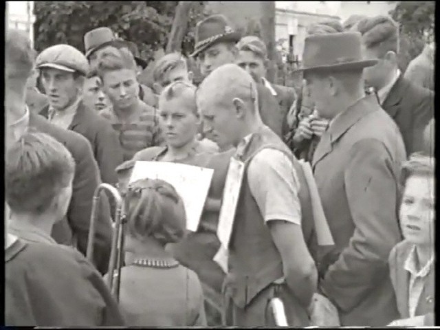 Ścinawa, rok 1941, Bronkę i Gerharda Greschoka przeprowadził przez ówczesne miasteczko tłum mieszkańców. Pochód hańby.