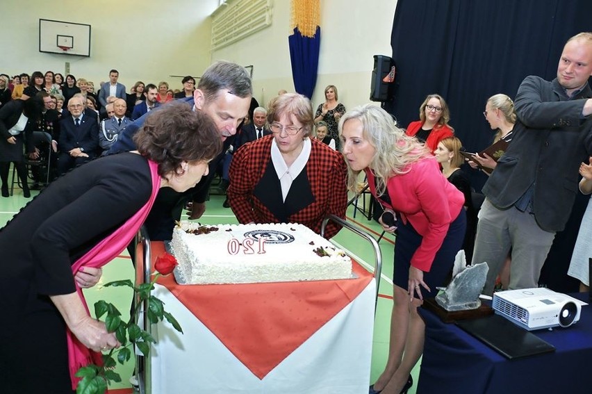 Wieliczka. Jubileusz „czwórki”. Zakopano kapsułę czasu [ZDJĘCIA]