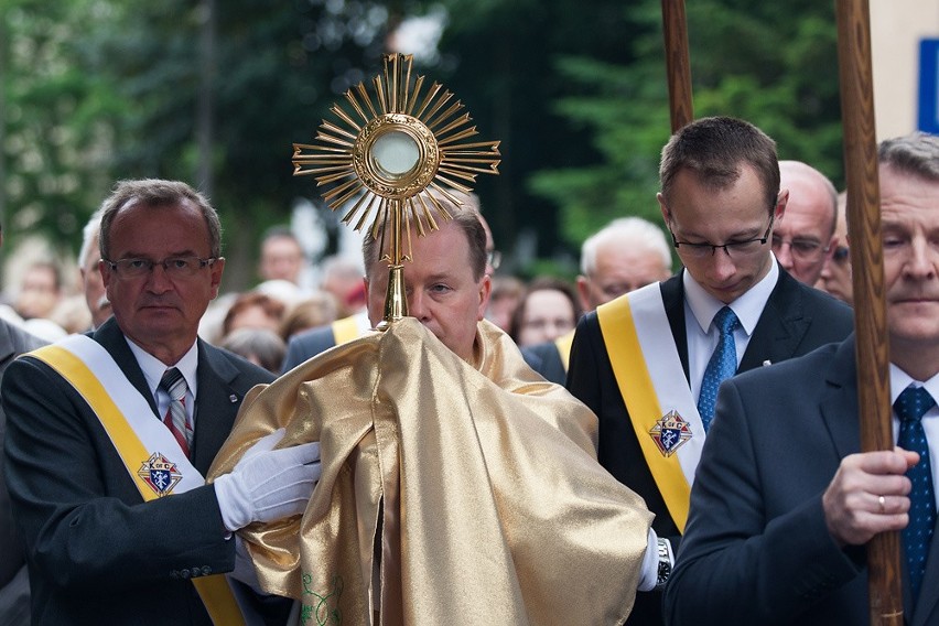 Procesje Bożego Ciała przeszły ulicami Słupska (zdjęcia)