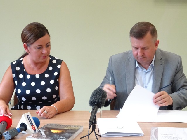 Burmistrz Joanna Suska (z lewej) i wójt Jerzy Murzyn będą współpracować podczas tworzenia parku kulturowego.