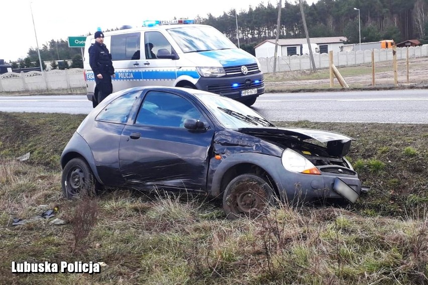 STRZELCE KRAJEŃSKIE Trzy promile i slalom na drodze. Nieodpowiedzialnego kierowcę nagrała policyjna kamera [ZDJĘCIA, WIDEO]