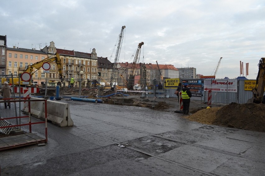 Budowa DTŚ w Gliwicach: rozbiórka mostu na Zwycięstwa [ZDJĘCIA]