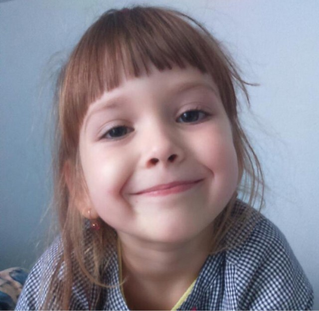 Zuzia Karczewska zachorowała na ostrą białaczkę w marcu 2018 r. 5-letnia dziewczynka przechodzi teraz chemioterapię.
