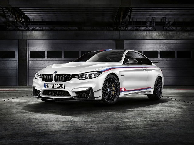 BMW M4 DTM BMW M4 DTM Champion Edition w Niemczech wyceniono na 148 500 euro, a wiadomo, że powstanie 200 egzemplarzy.Fot. BMW
