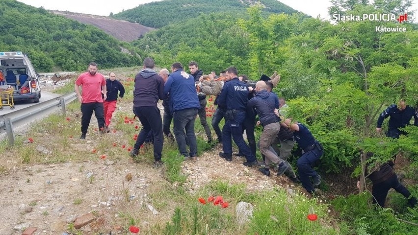 Polscy policjanci, m.in. sierż. szt. Łukasz Gawlik z Bochni...