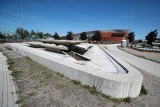 Dziwne losy fontanny przy hali Netto Arena. Ktoś o niej jeszcze pamięta?