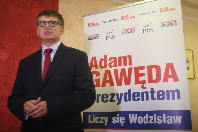 Adam Gawęda po przerwie wraca do polityki