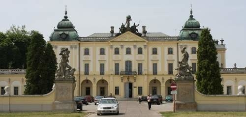 Pałac Branickich jest siedzibą rektora Uniwersytetu Medycznego.