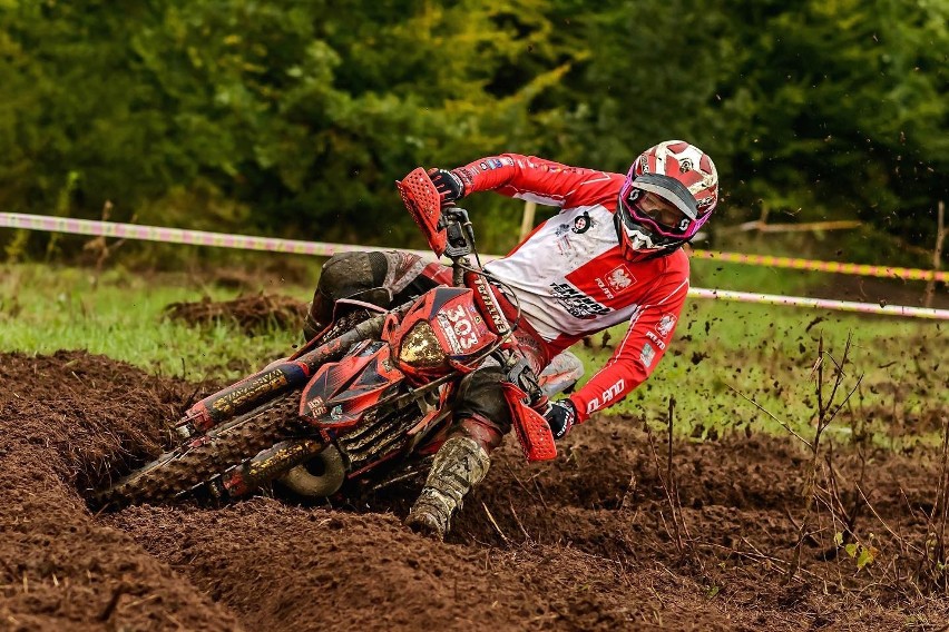 Aleksander Bracik z KTM Novi Korona Kielce najlepszy z Polaków na mistrzostwach Europy enduro w Piekoszowie