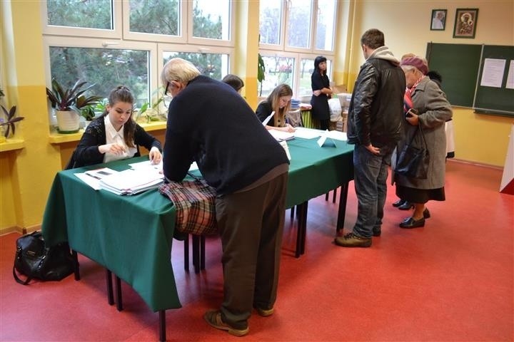 Wybory samorządowe 2014 Częstochowa: Lokale wyborcze otwarte bez zakłóceń [ZDJĘCIA]