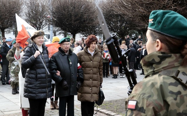 Uroczystość w Dniu Żołnierzy Wyklętych - Niezłomnych na skwerze ich imienia w Grudziądzu. Zobacz zdjęcia>>>>