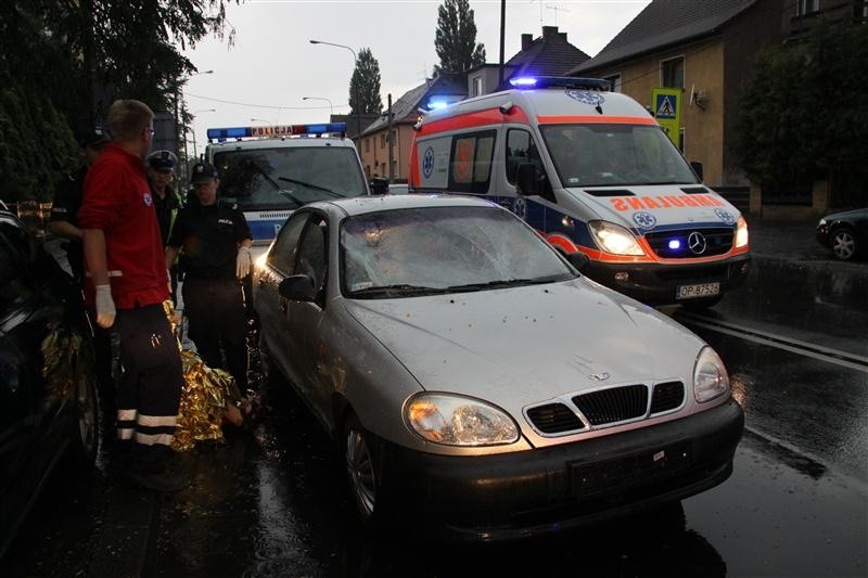 Dwie kobiety potrącone na przejściu dla pieszych.