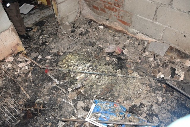 Spalone pomieszczenie w domu w Śliwnicy.