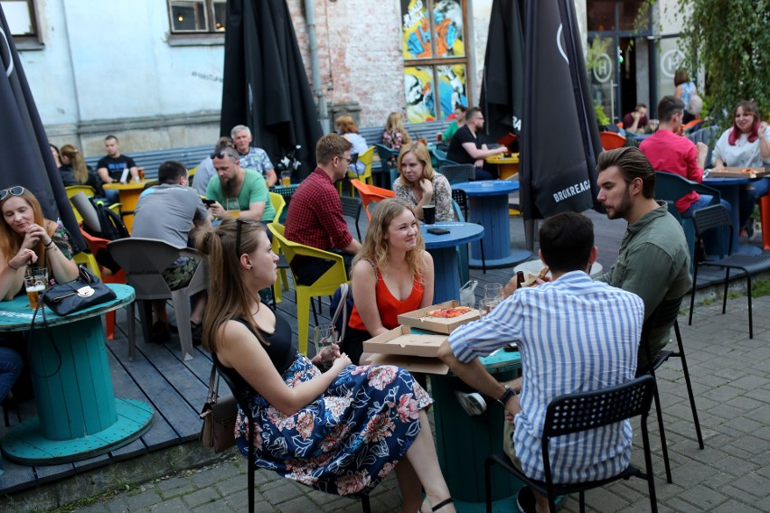 Kraków. Weekend na Dolnych Młynów. Piękna pogoda sprzyja dobrej zabawie! [ZDJĘCIA]