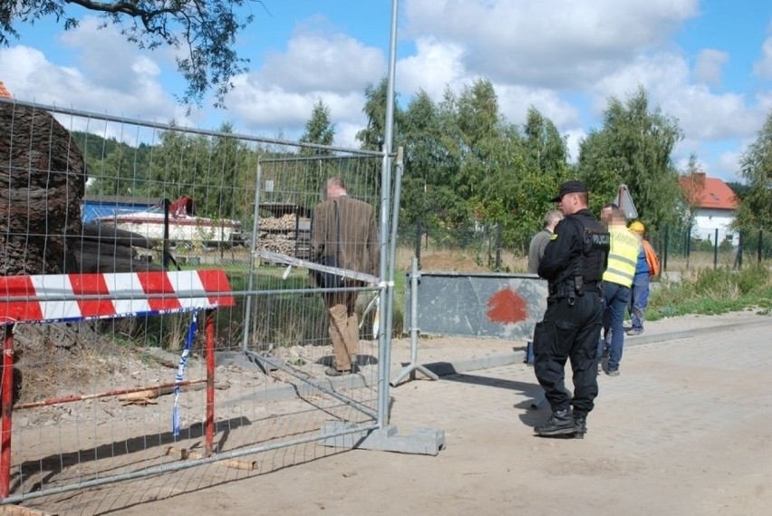 Tragiczny wypadek na budowie w Redzie. Mężczyzna został zasypany ziemią [ZDJĘCIA] 