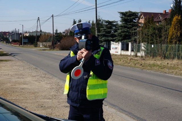 Kamyk: Jechał w terenie zabudowanym 101 km/h, stracił prawo jazdy