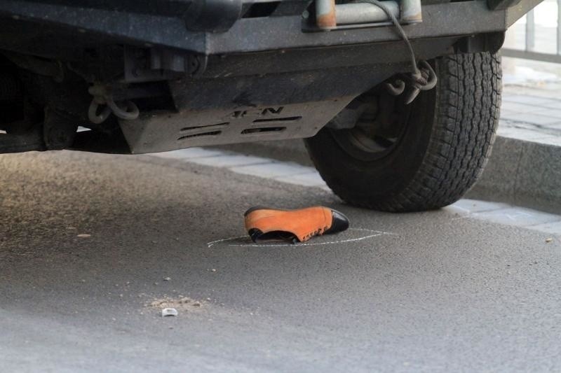 Wypadek na Curie-Skłodowskiej, Potrącenie pieszej....