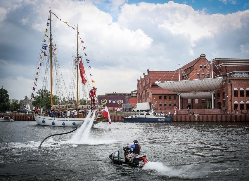 Flyboard w Gdańsku na Otwarciu Sezonu Żeglarskiego [ZDJĘCIA]