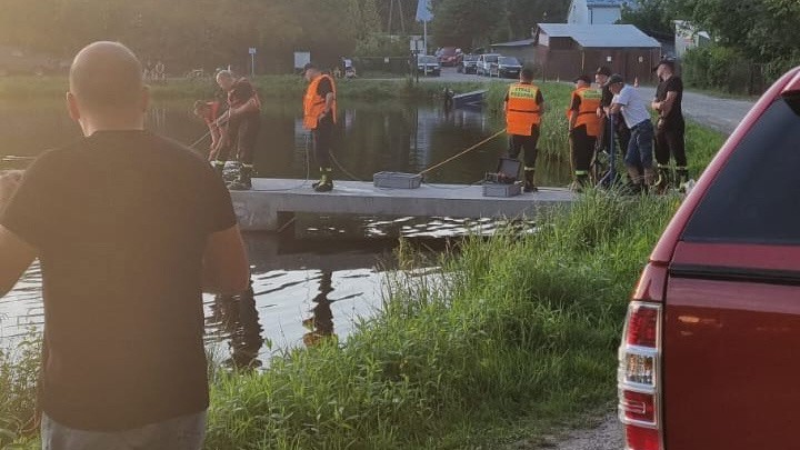 24-letni mężczyzna wskoczył do zbiornika melioracyjnego w Leżajsku i nie wypłynął