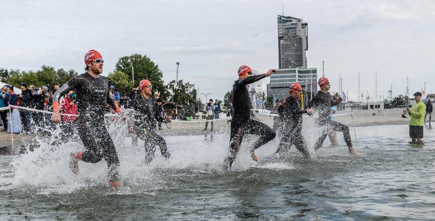 Zawody triathlonowe na dystansie half-Ironmana w Gdyni...