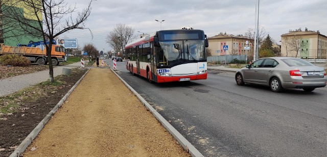 Od 11 października trwa przebudowa ul. Legionów Polskich. 27 listopada droga zostanie zamknięta dla autobusów oraz kierowców. Zobacz kolejne zdjęcia/plansze. Przesuwaj zdjęcia w prawo - naciśnij strzałkę lub przycisk NASTĘPNE