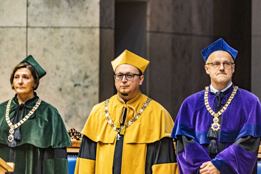 Kraków. Inauguracja roku akademickiego na UJ. Prof. Jacek Popiel: "Świat nas po raz kolejny zaskoczył"