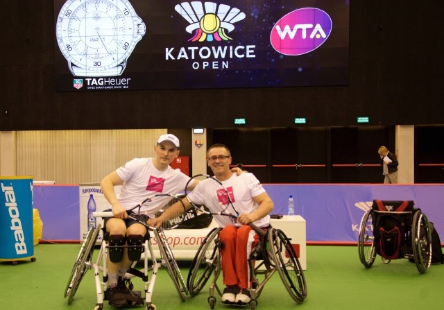 Kamil Fabisiak wygrał II Mistrzostwa Katowic w Tenisie na Wózkach. W finale, który odbył się na korcie w Międzynarodowym Centrum Kongresowym pokonał w dwóch setach Albina Batyckiego (6:2, 6:4).