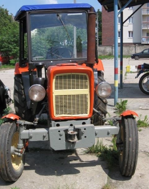 Maszyna znajdowała się  na posesji jednego z rolników w gminne Sokoły.