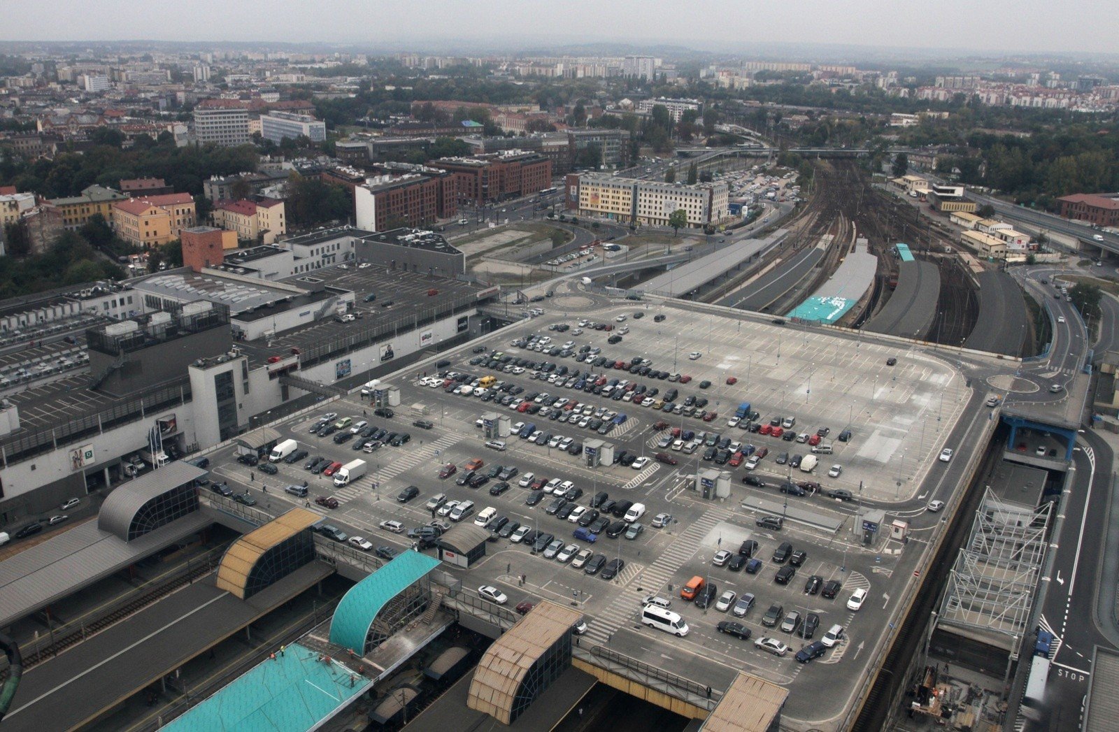 Galeria Krakowska zmienia zasady na swoim parkingu. Za darmo zaparkujemy  teraz przez krótszy czas | Dziennik Polski