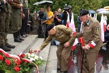 79. rocznica wybuchu Powstania Warszawskiego. Podczas oficjalnych uroczystości w Kielcach uczczono pamięć bohaterów. Zobacz zdjęcia