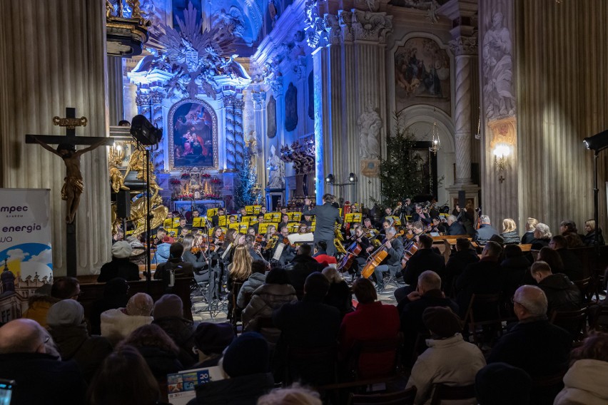 W kolegiacie św. Anny w Krakowie zabrzmiały "Kolędy do Nieba". Wystąpiła młodzieżowa orkiestra z Ukrainy 