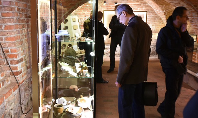 Efekty badań archeologicznych oraz ogrom pozyskanych zabytków przyczyniły się do powstania otwartej wczoraj ekspozycji, z której wyłania się obraz Bydgoszczy od średniowiecza.
