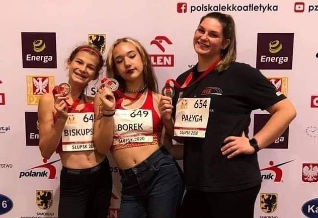 Medalistki mistrzostw Polski młodziczek z KKL Kielce - od lewej Natalia Biskupska, Alicja Borek i Zuzanna Pałyga.