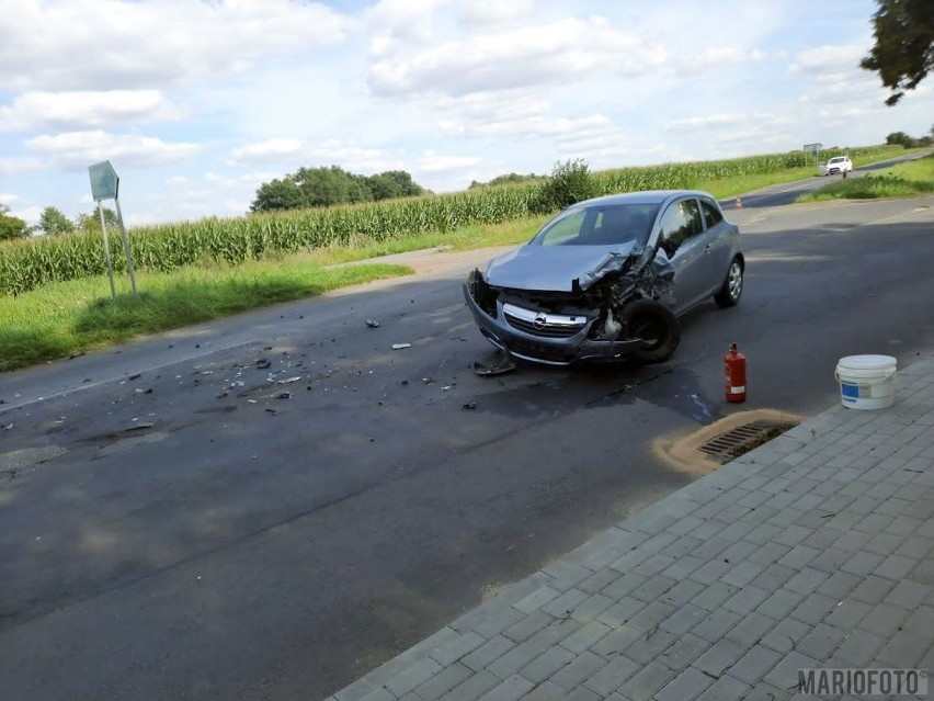 Wypadek w Gorzowie Śląskim. Zderzenie mercedesa z oplem