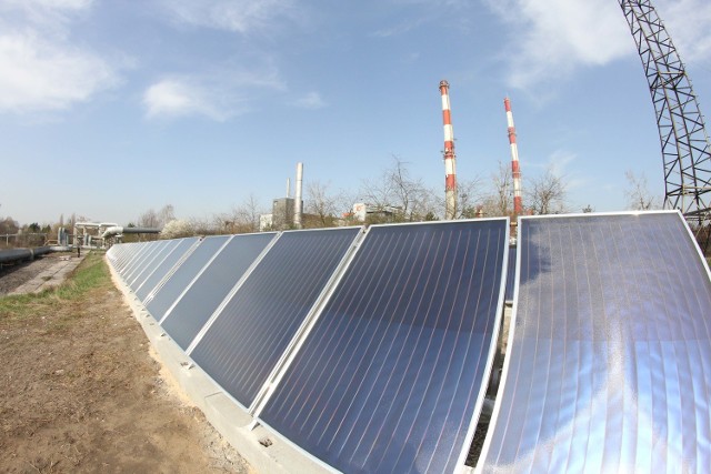 ECO buduje instalację solarną przy zakładzie w Opolu (zdjęcia)Zabudowane kolektory przy zakładzie ECO w Opolu przy ulicy Harcerskiej.