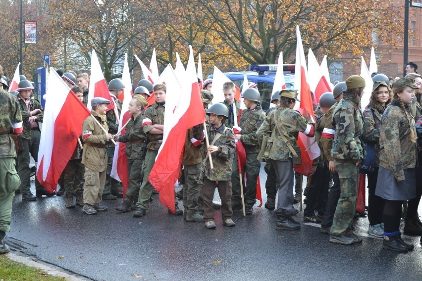 Parada Niepodległości w Gdańsku. Ulicami miasta przeszły tłumy [ZDJĘCIA, WIDEO]