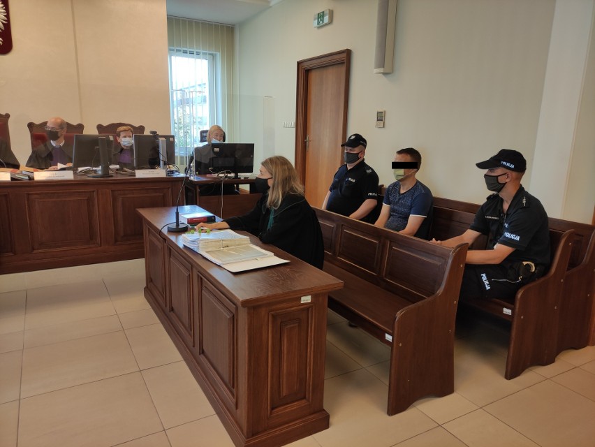 Ruszył proces w sprawie zabójstwa mężczyzny w Dziadkowicach. Oskarżonemu 41-latkowi grozi dożywocie  