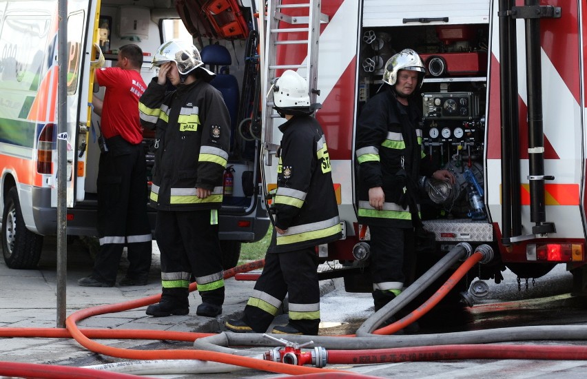 Lublin: Pożar w mieszkaniu na Chłodnej i zatrucie czadem na Niecałej