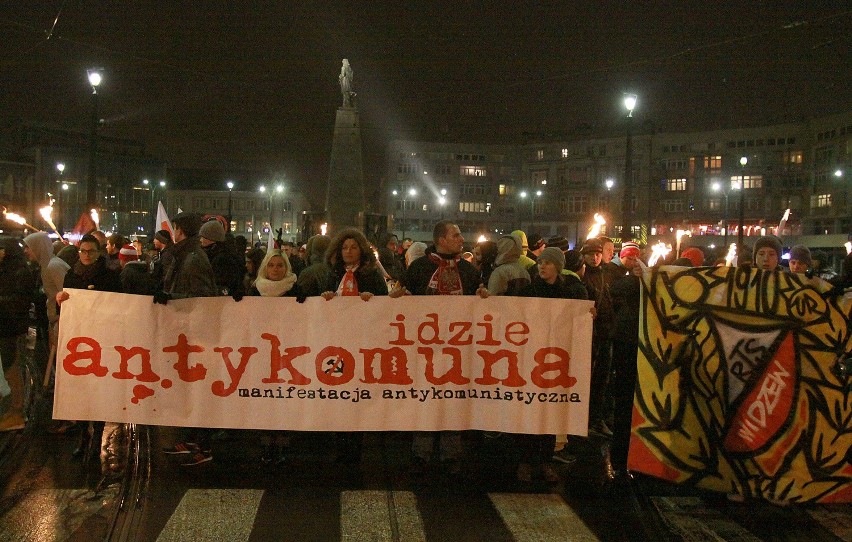 "Idzie Antykomuna". Manifestacja Ruchu Narodowego w Łodzi [ZDJĘCIA+FILMY]