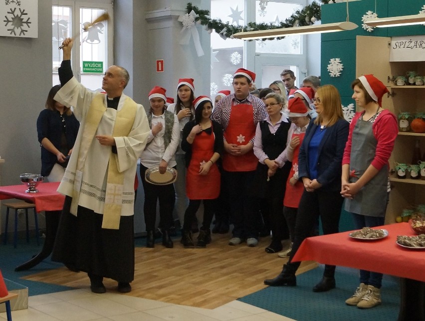 Uczniowie AS-a zaprosili inowrocławian do manufaktury św. Mikołaja