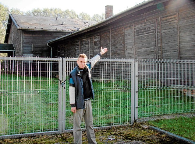 Mirosław Ganobis, oświęcimski kolekcjoner, jako pierwszy zauważył, że zabytek został uszkodzony. I zaalarmował dziennikarzy