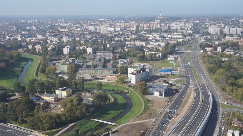 Akt oskarżenia związany jest z budową węzła na DK 1 w...