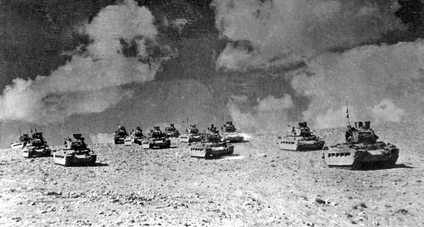 Alianckie czołgi pod Tobrukiem w 1942 r. Przygotowują się do...