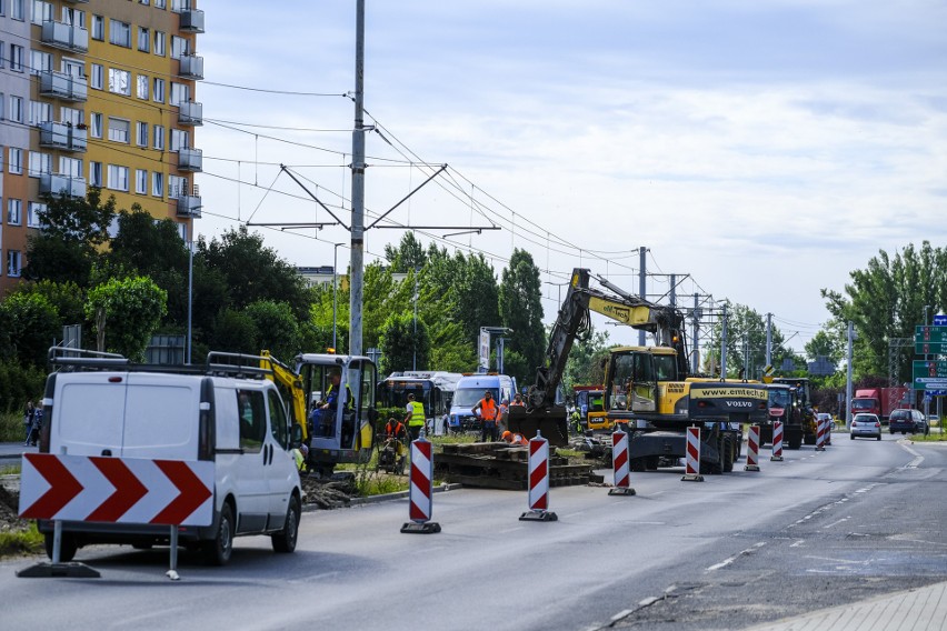 Budowa tzw. przewiązki na ulicy Warneńczyka rozpoczęła się w...