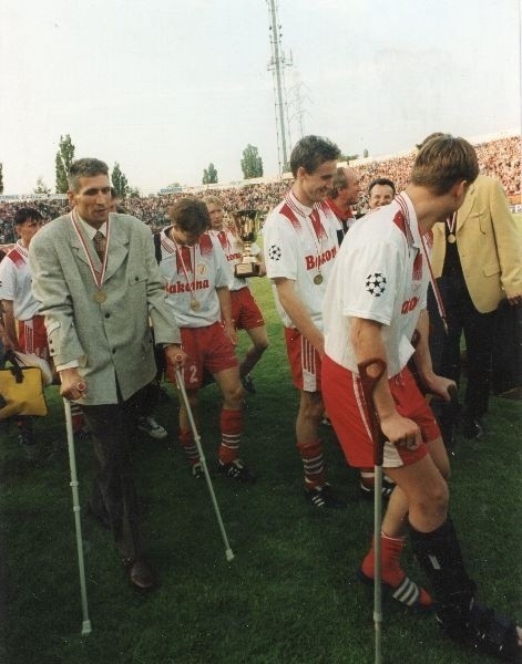 Archiwalne zdjęcia stadionu, piłkarzy, działaczy i kibiców...