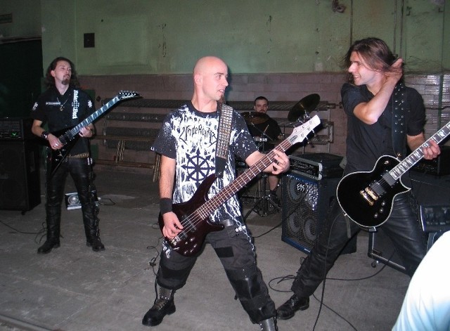 Teledysk grupy Underdark został nagrany we wnętrzach pracującej fabryki Sanwil w Przemyślu.