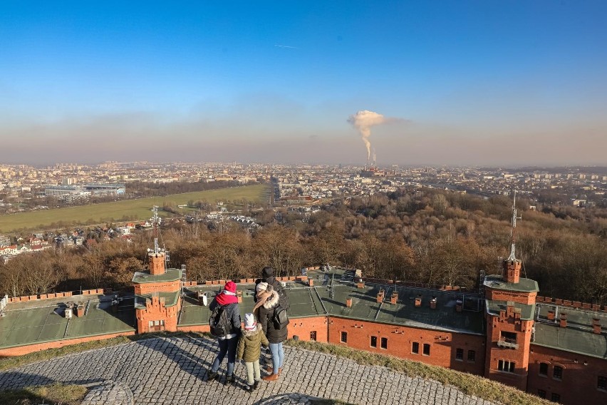 Smog w Krakowie i nad okolicznymi miejscowościami był dziś...