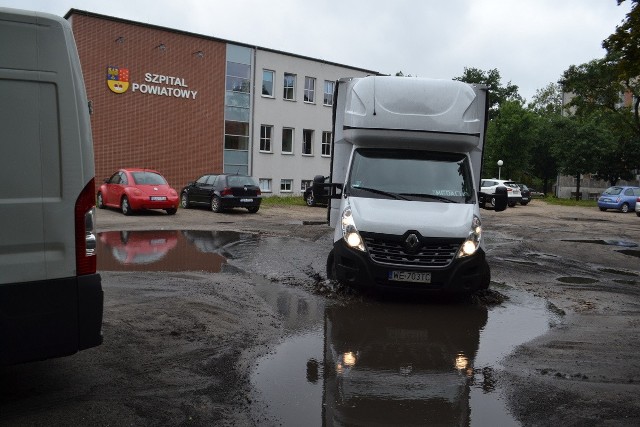 Parking pod Szpitalem Powiatowym w Lublińcu woła o pomstę do nieba