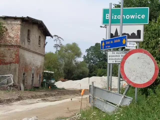 Za miesiąc kierowcy pojadą wyremontowaną drogą Blizanowice-Trestno